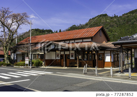 若桜駅　駅舎　鳥取県八頭郡若桜町 77287852