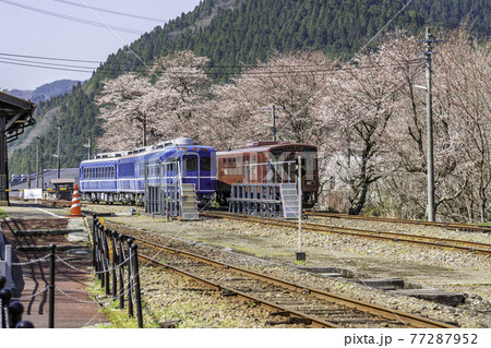 若桜駅　車両　鳥取県八頭郡若桜町 77287952
