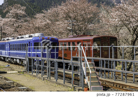 若桜駅　車両　鳥取県八頭郡若桜町 77287961