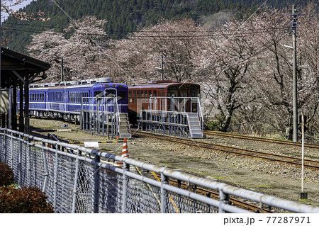若桜駅　車両　鳥取県八頭郡若桜町 77287971