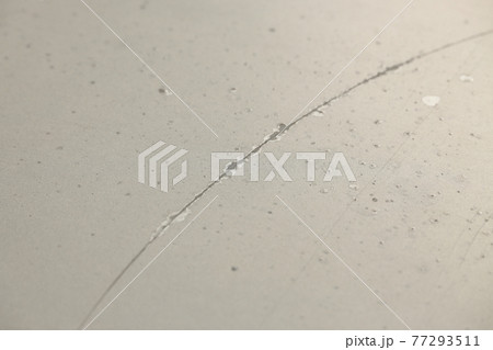 くるまのキズ、塗装の剝がれ 77293511