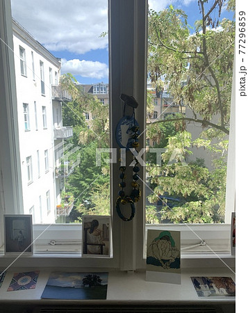 窓を開けよう 窓を開けよう 77296859