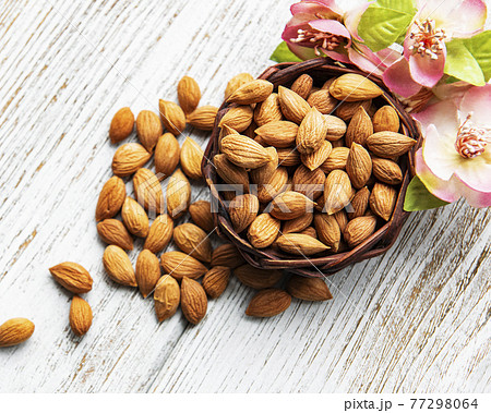 The kernels of apricot pits 77298064