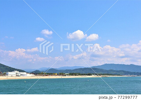 片男波海水浴場夏の風景 77299777