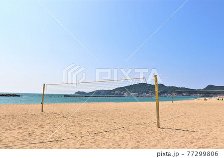 片男波海水浴場夏の風景 77299806