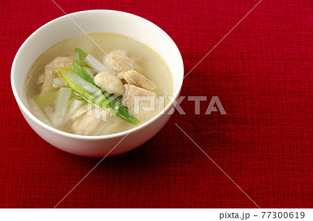 鶏肉の中華風スタミナスープ 鶏肉の中華風スタミナスープ 77300619
