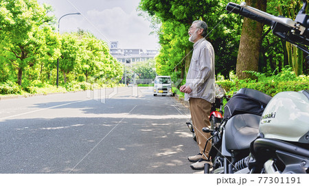 バイクライフ　シニアライダーとクラシックバイク 77301191