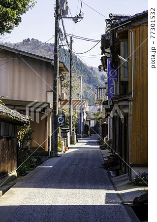 若桜宿　蔵通り　鳥取県八頭郡若桜町 77301532