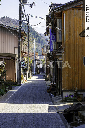 若桜宿　蔵通り　鳥取県八頭郡若桜町 77301535