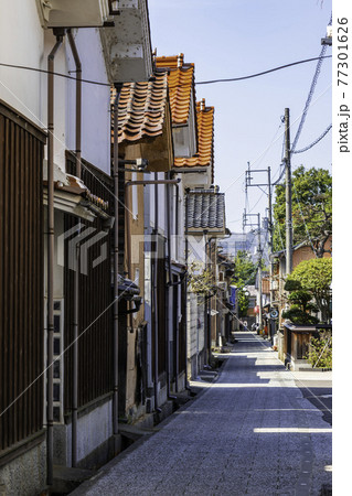 若桜宿　蔵通り　白壁土蔵群　鳥取県八頭郡若桜町 77301626