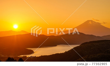 箱根・大観山の夕暮れ 箱根・大観山の夕暮れ 77302905