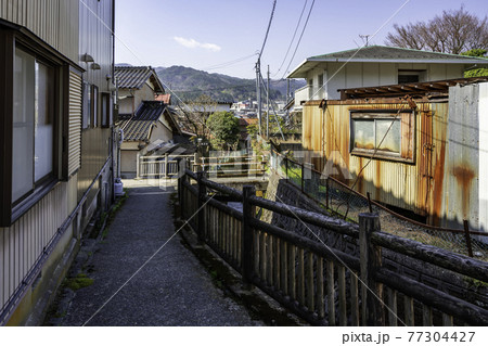 智頭の街並み　鳥取県八頭郡智頭町 77304427