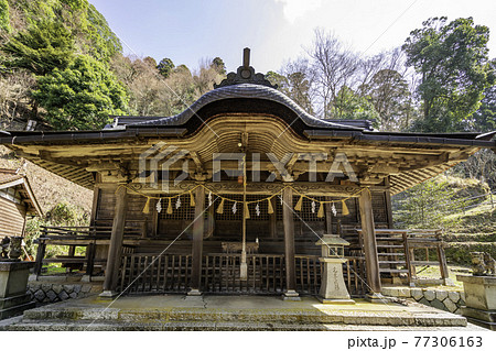 智頭宿 諏訪神社 拝殿 鳥取県八頭郡智頭町 智頭宿 諏訪神社 拝殿 鳥取県八頭郡智頭町 77306163