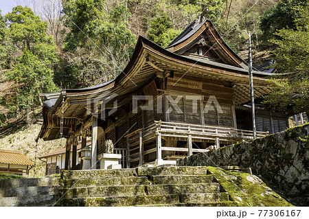 智頭宿　諏訪神社　拝殿　鳥取県八頭郡智頭町 77306167
