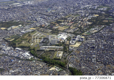 埼玉県の陸上自衛隊朝霞訓練場付近を空撮 埼玉県の陸上自衛隊朝霞訓練場付近を空撮 77306871