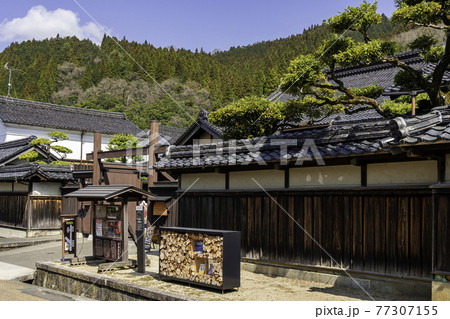 智頭宿　石谷家住宅　鳥取県八頭郡智頭町 77307155