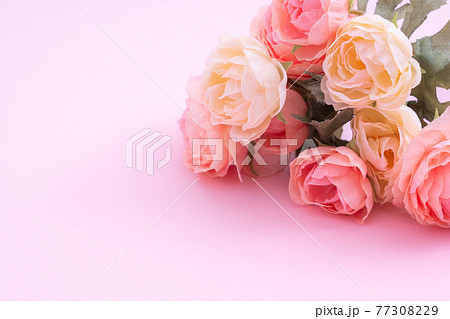 背景素材　バラの花束 77308229