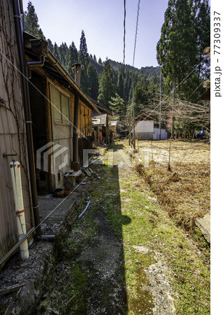 智頭宿　板井原集落　鳥取県八頭郡智頭町 77309337