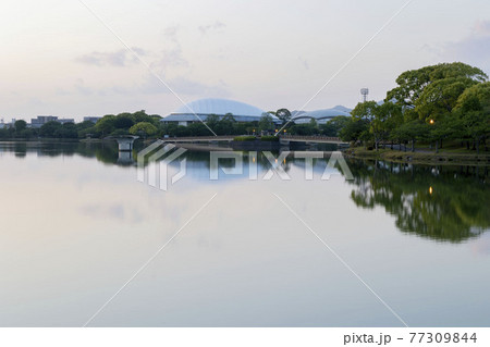 駕与丁公園から見えるかすやドーム 77309844
