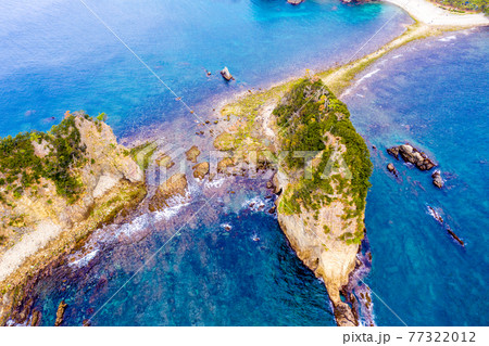 堂ヶ島の瀬浜海岸・三四郎島 トンボロ現象(静岡県西伊豆町) 堂ヶ島の瀬浜海岸・三四郎島 トンボロ現象(静岡県西伊豆町) 77322012