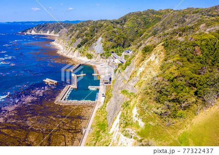 おせんころがしと大沢港(千葉県勝浦市) おせんころがしと大沢港(千葉県勝浦市) 77322437