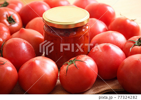 トマトソース 77324282