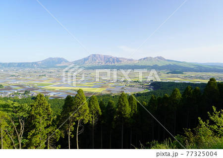 阿蘇くじゅう国立公園の風景 阿蘇くじゅう国立公園の風景 77325004