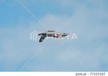イタリア空軍アクロバットチーム「フレッチェ・トリコローリ」ソロ背面飛行 イタリア空軍アクロバットチーム「フレッチェ・トリコローリ」ソロ背面飛行 77325307
