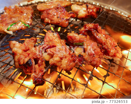 ロースターで焼くカルビ焼肉　焼肉ランチ 77326553
