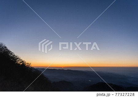 赤城山頂上からの日の出 赤城山頂上からの日の出 77327228