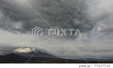 雨降り前の空 雨降り前の空 77327516