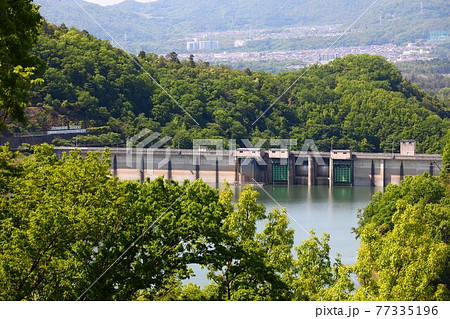 展望台からの一庫ダム 77335196