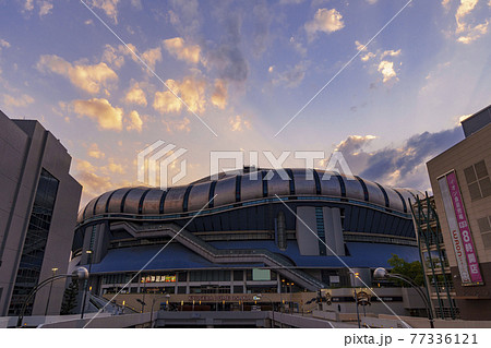 雨上がり　大阪ドーム　夕景　初夏【2021年5月】 77336121