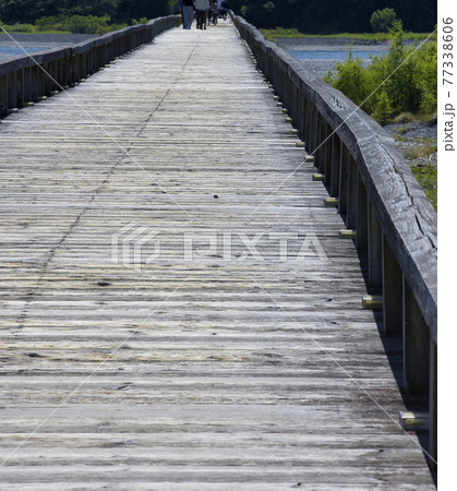 蓬莱橋　世界一長い木造橋　静岡県島田市 77338606
