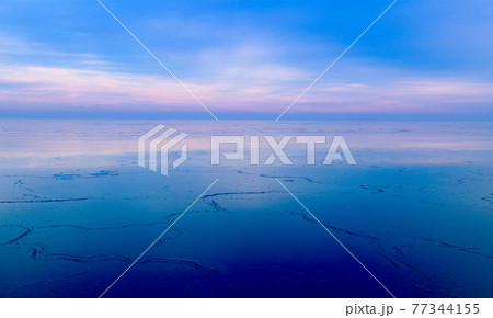 アメリカ オンタリオ湖 冬景色 アメリカ オンタリオ湖 冬景色 77344155