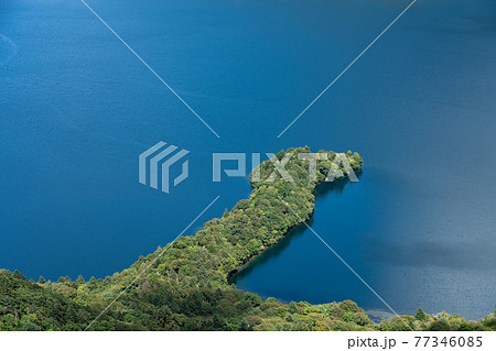 栃木県日光市 奥日光の自然 半月山より中禅寺湖と八丁出島 (9月) 栃木県日光市 奥日光の自然 半月山より中禅寺湖と八丁出島 (9月) 77346085