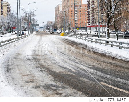 view of street in Moscow city on cold winter day view of street in Moscow city on cold winter day 77348887
