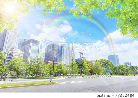 雨上がりの晴れた東京都市風景のイラスト素材