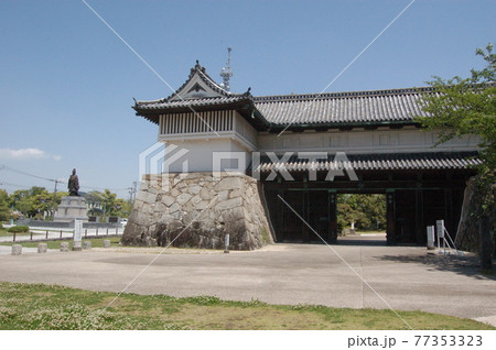 佐賀城「鯱の門」「鍋島直正像」 佐賀城「鯱の門」「鍋島直正像」 77353323