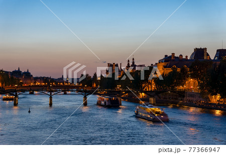 Pont des arts at nightfall - Paris, France Pont des arts at nightfall - Paris, France 77366947