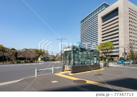 東京メトロ東西線の竹橋駅出入口 77367713