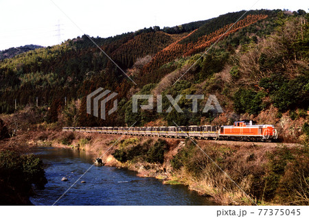 1998年　美祢線を行くDD51881石灰石輸送列車 77375045