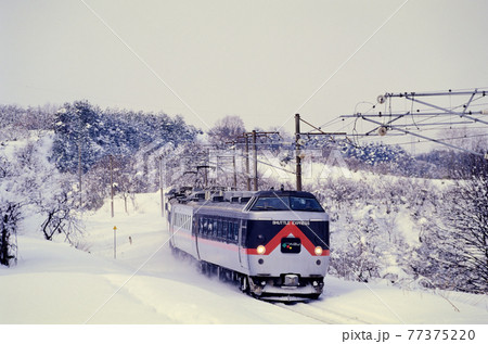 1998年　雪の磐越西線を行く485系特急ビバあいづ　　 77375220