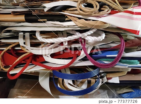 ため込んだ紙袋 ため込んだ紙袋 77377726