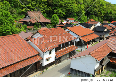 【島根県】大森銀山の石州瓦の町並み(石見銀山) 【島根県】大森銀山の石州瓦の町並み(石見銀山) 77383338