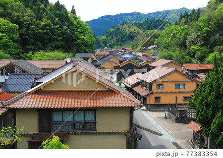 【島根県】大森銀山の石州瓦の町並み（石見銀山） 77383354