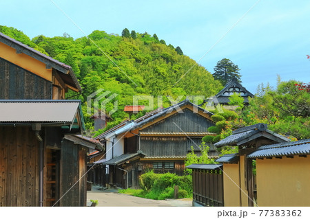 【島根県】大森銀山の石州瓦の町並み（石見銀山） 77383362