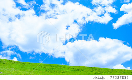 爽やかな高原風景(夏) 爽やかな高原風景(夏) 77387852