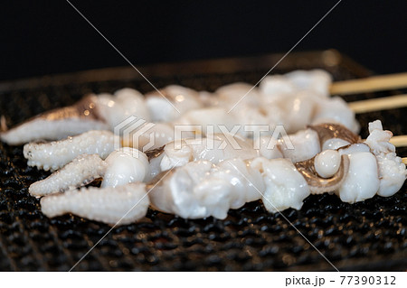 紋甲いかげそ串　七輪で炭火焼き 77390312