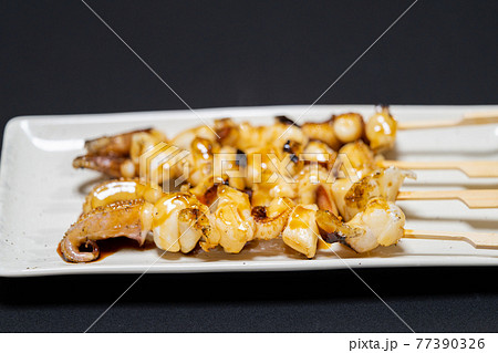 紋甲いかげそ串　七輪で炭火焼き 77390326